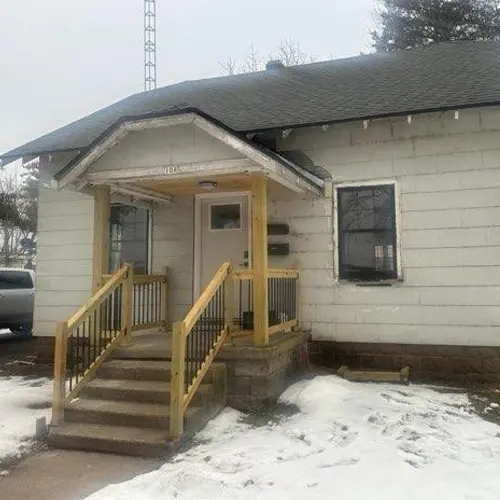 Before image of old home siding and shingles by Horizon Exteriors home renovations recent Wisconsin Rapids and Milwaukee shingles and siding installation